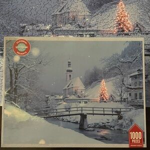 Springbok Christmas Village 1000 piece jigsaw puzzle-used/complete